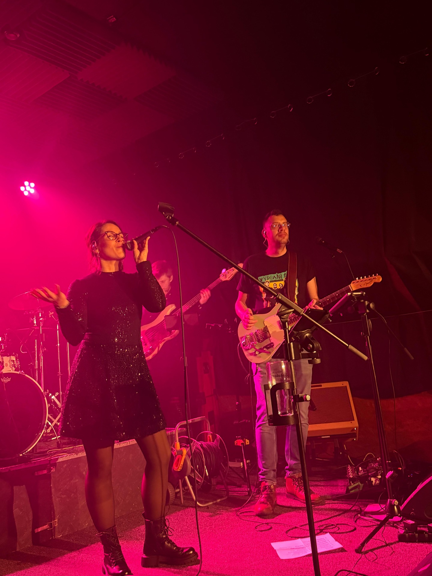 Kapela Metro na firemní party.